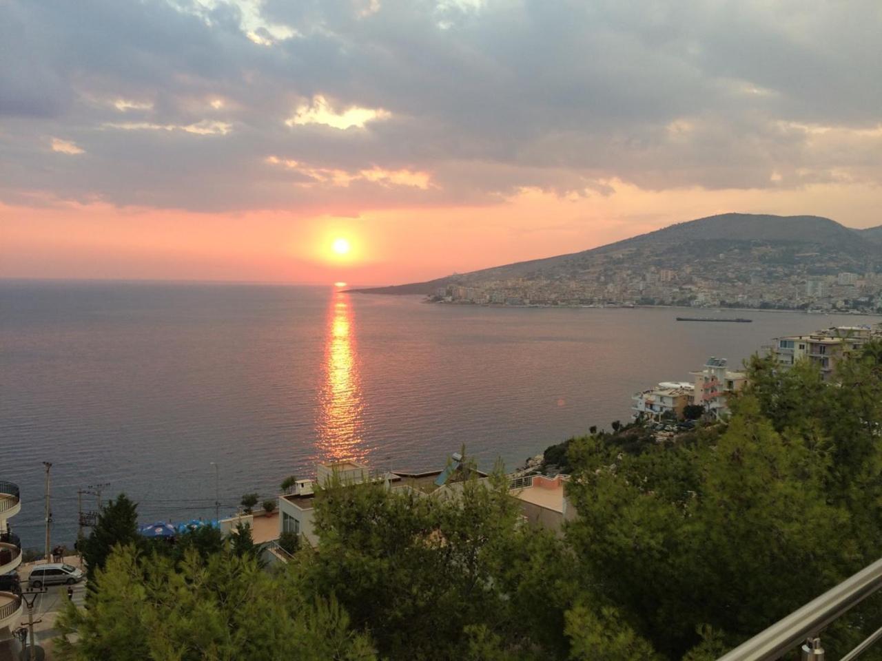 Vila -Te Golja ساراندا المظهر الخارجي الصورة